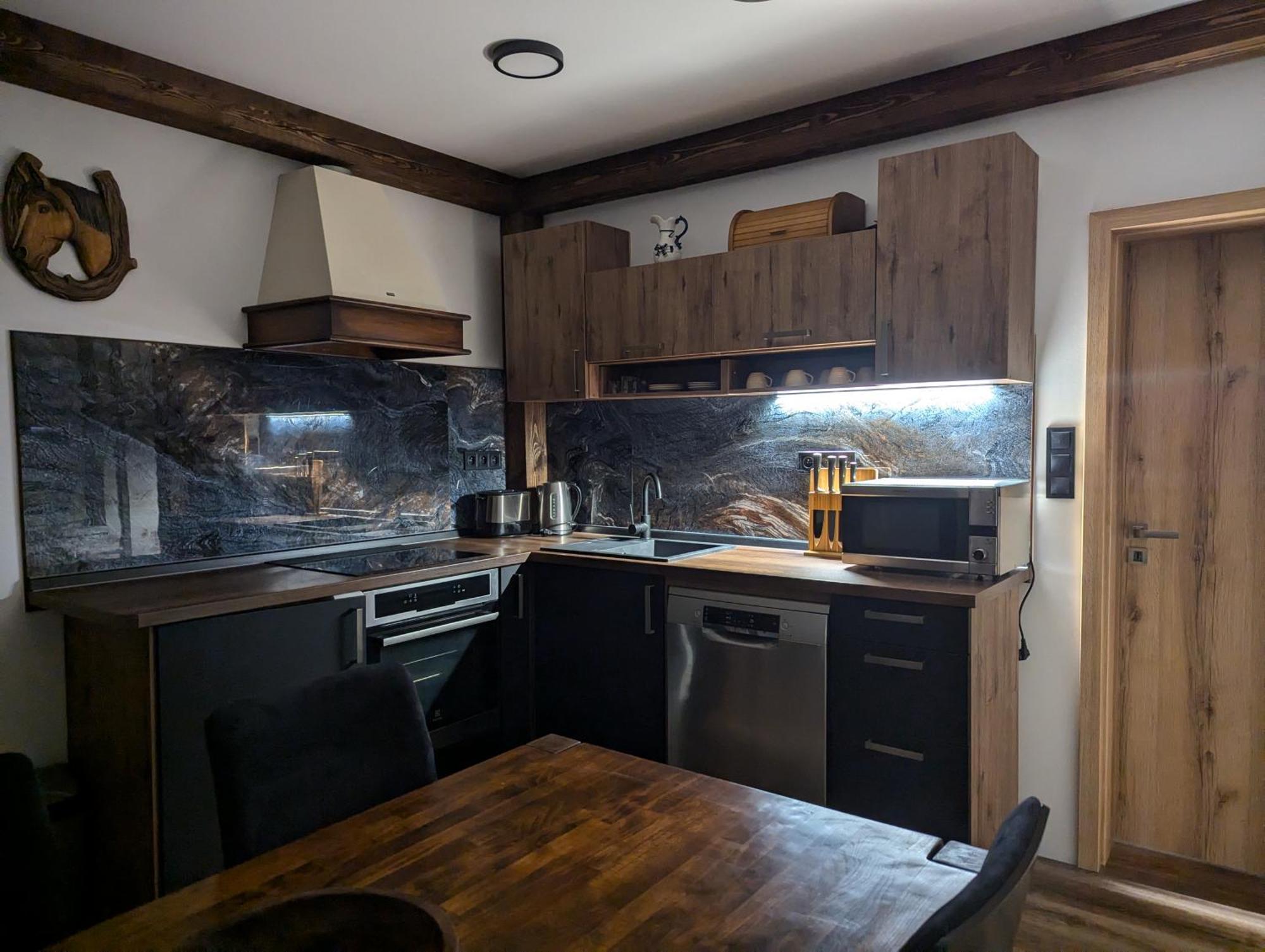 Jizdarna Malenovice Apartment Malenovice  Bagian luar foto