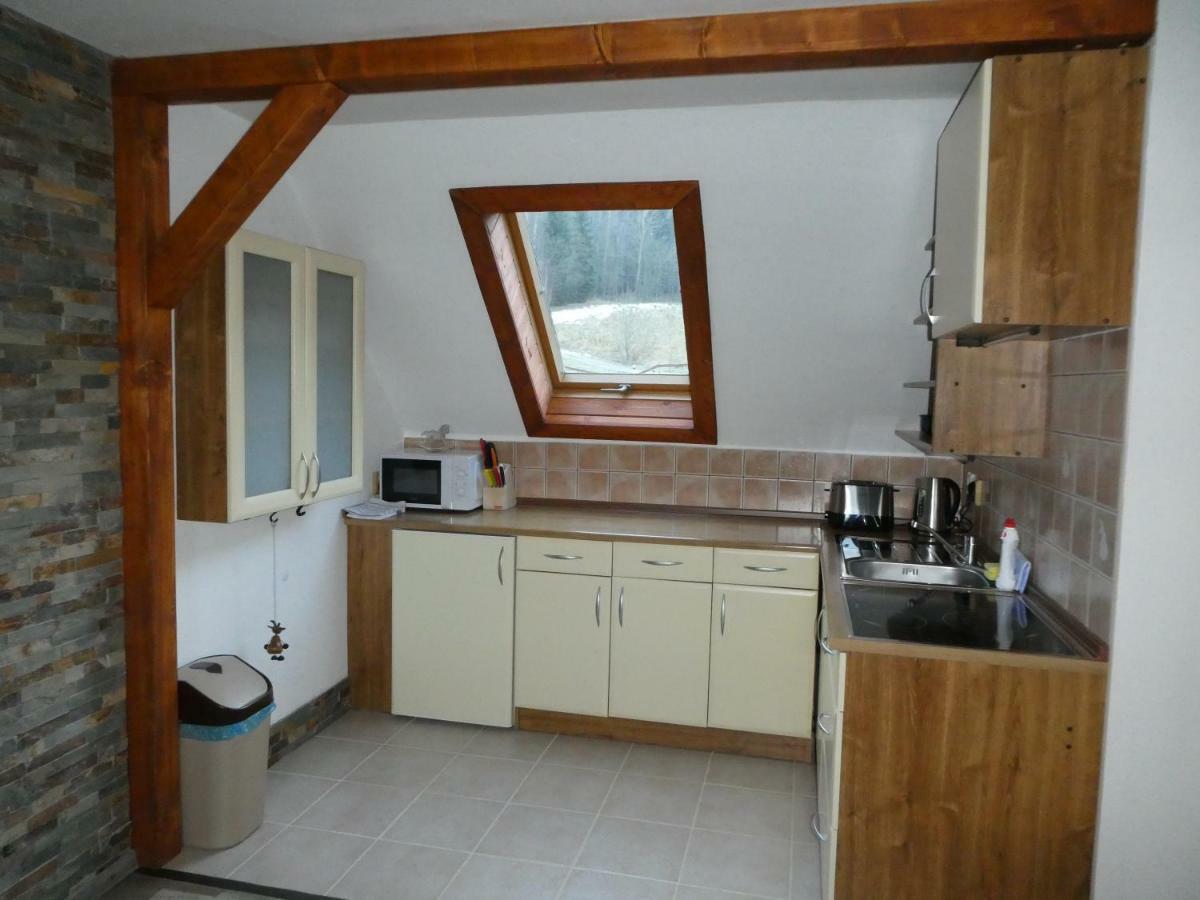 Jizdarna Malenovice Apartment Malenovice  Bagian luar foto