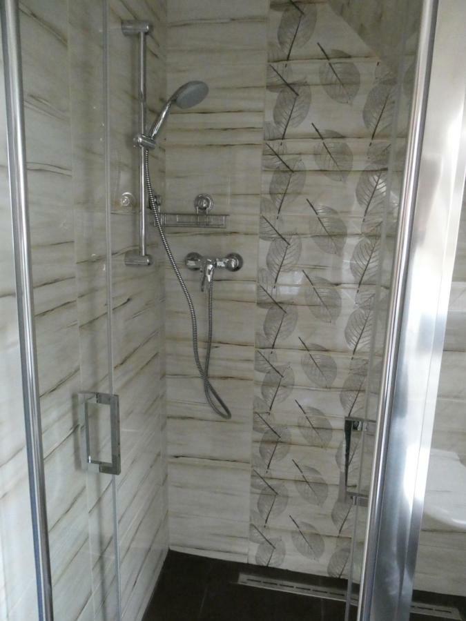 Jizdarna Malenovice Apartment Malenovice  Bagian luar foto